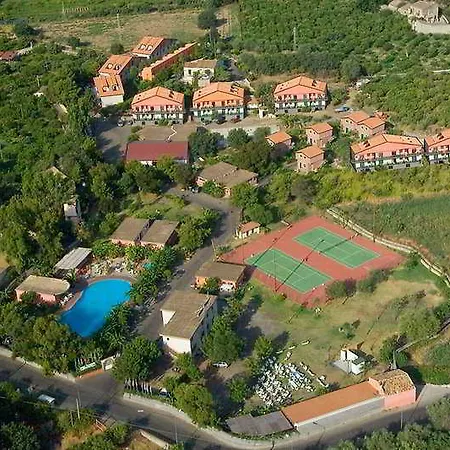 Resort Villaggio Alkantara 3*