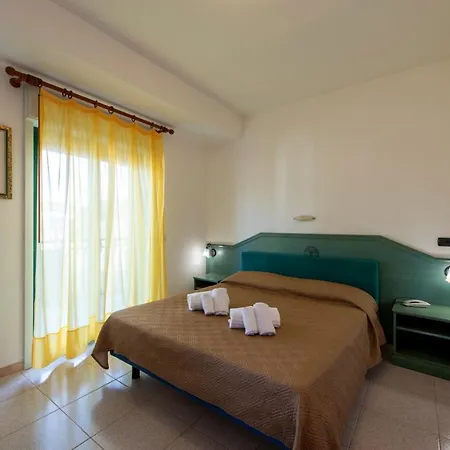 Villaggio Alkantara جيارديني ناكسوس